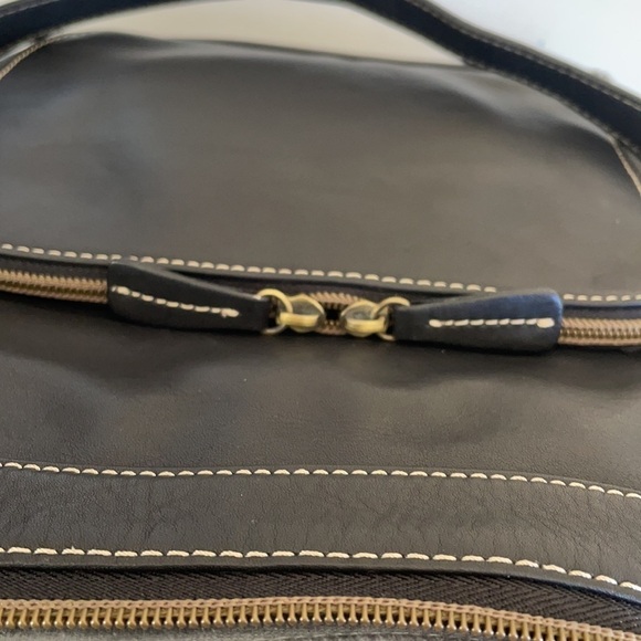 Giani Bernini Leather Bag & Detachable Wallet - Picture 15 of 16